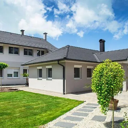 Lägenhetshotell Sole Balatonboglár